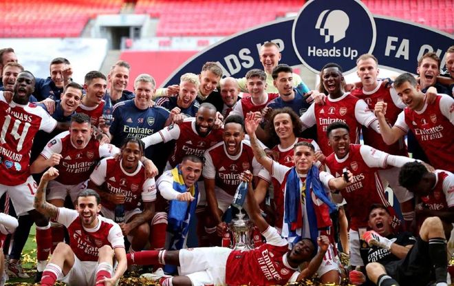 欧冠大神：鹏哥解球10连红 琛茹、小盼哥24中22（欧冠高手：鹏哥十连红，琛茹与小盼哥24中22）