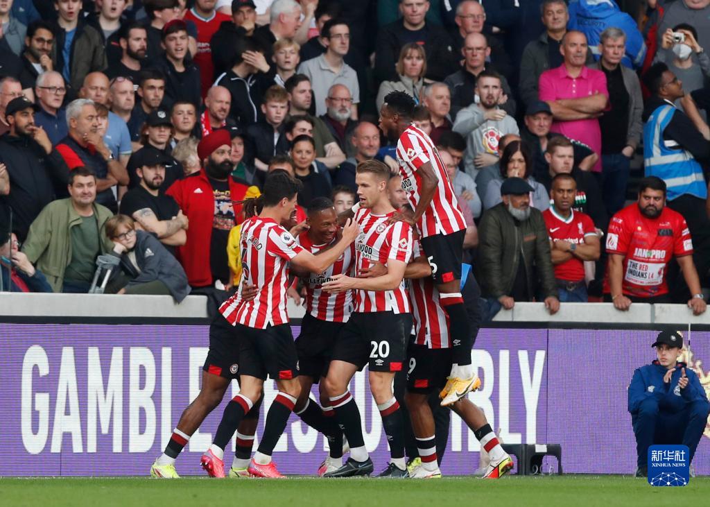 阿莫林：B费采访前有和俱乐部沟通，球队离英超冠军不会太远（阿莫林：B费采访前已与俱乐部沟通，球队距离英超冠军并不遥远）