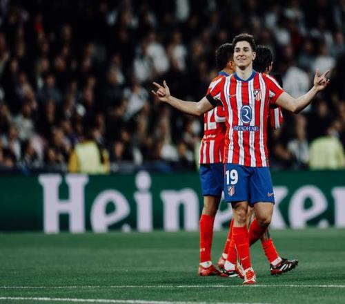 久尔杰维奇：明年国青队要参加国际比赛，跟一些世界强队交手（久尔杰维奇：国青明年将出战国际赛，与多支世界劲旅过招）